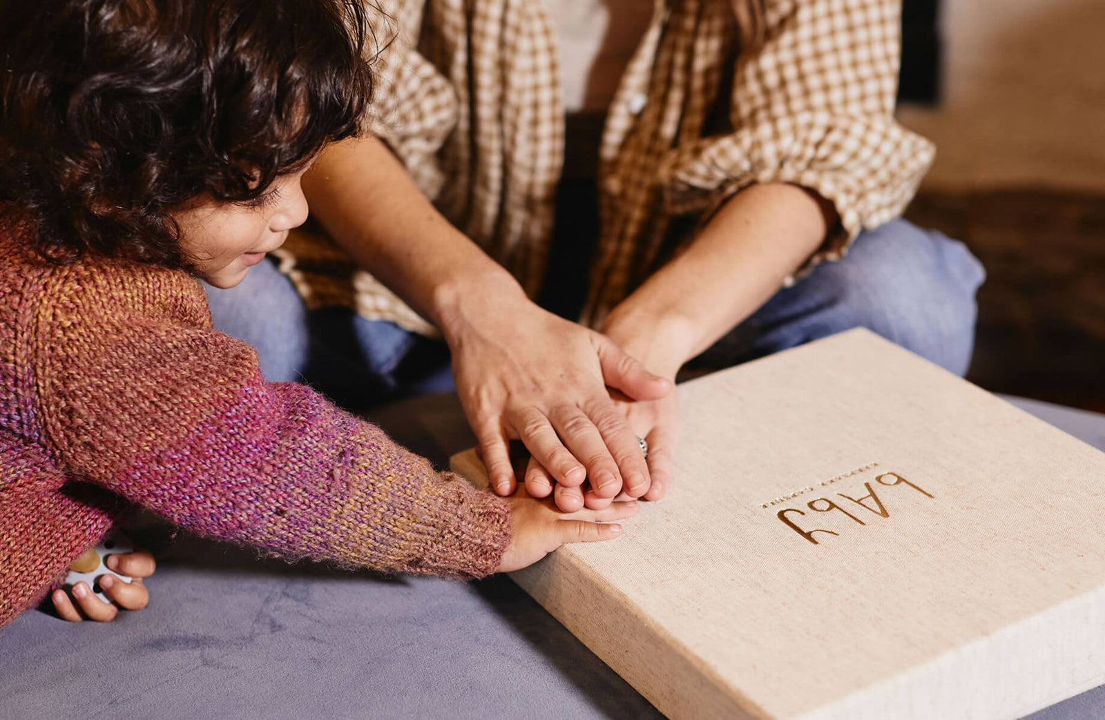 HOW TO CREATE A BABY KEEPSAKE CAPSULE