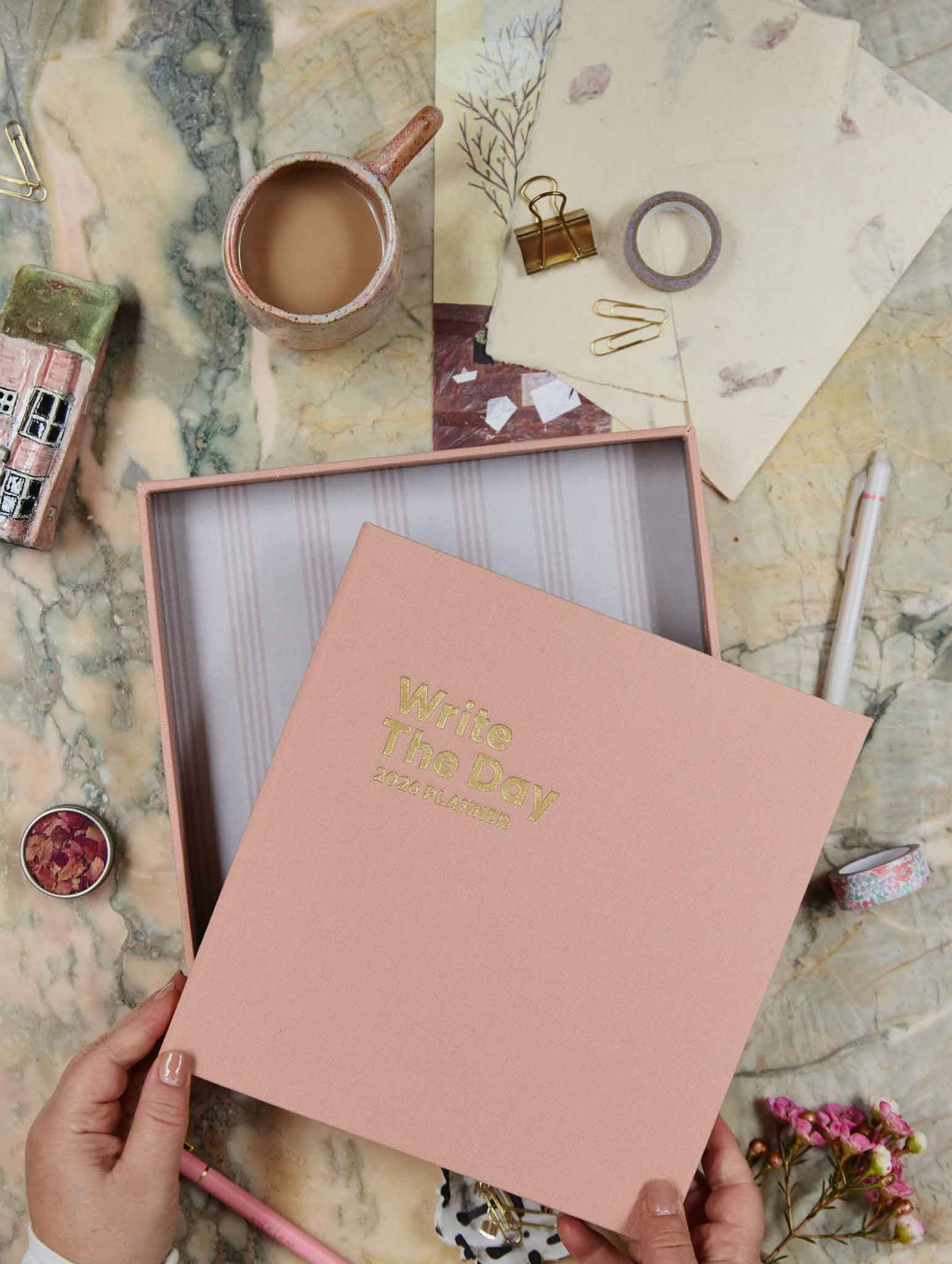 2026 Linen Calendar Navy + Write The Day Planner Shell + FREE PEN PACK!