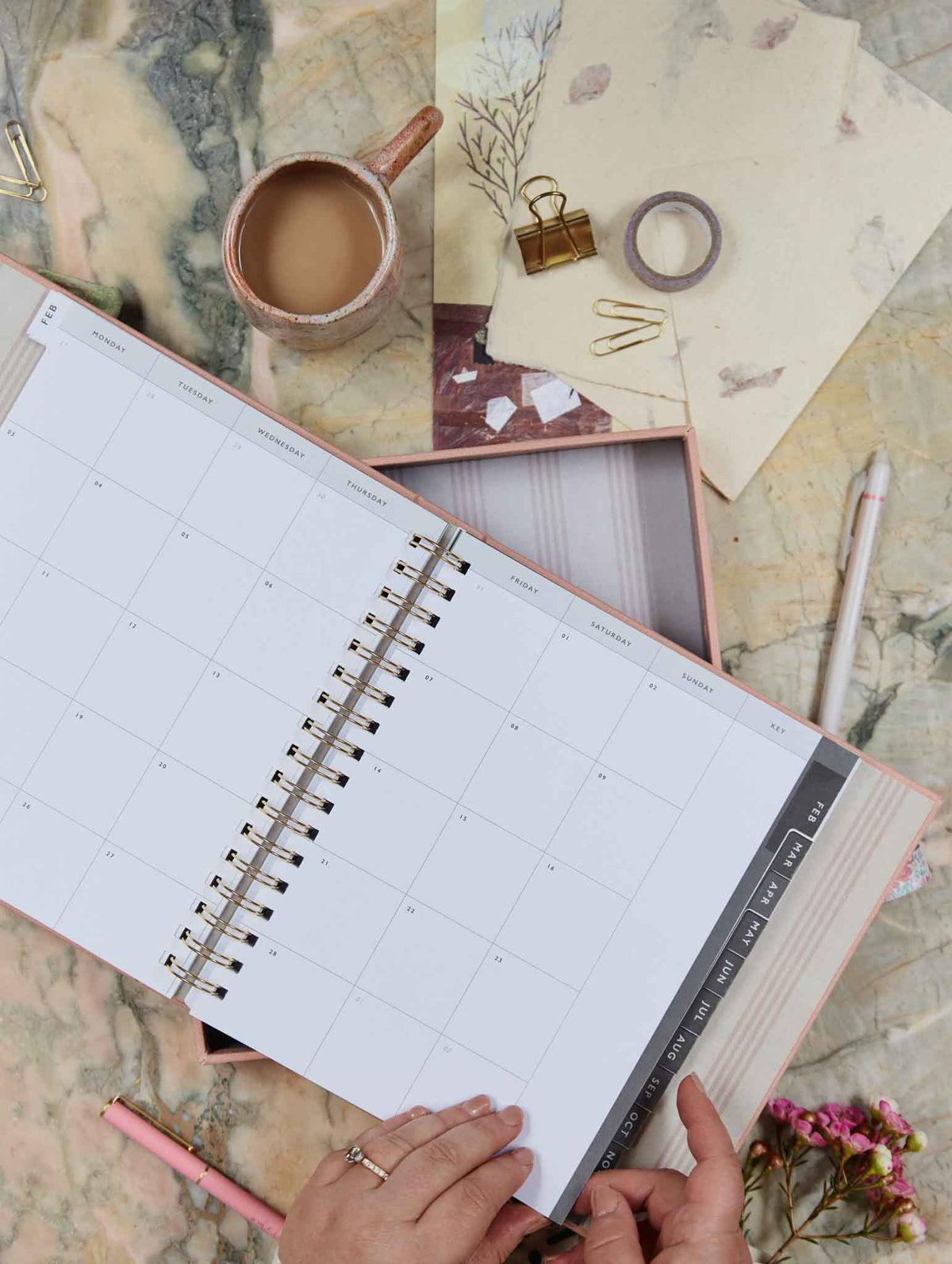 2026 Linen Calendar Rose + Write The Day Planner Shell