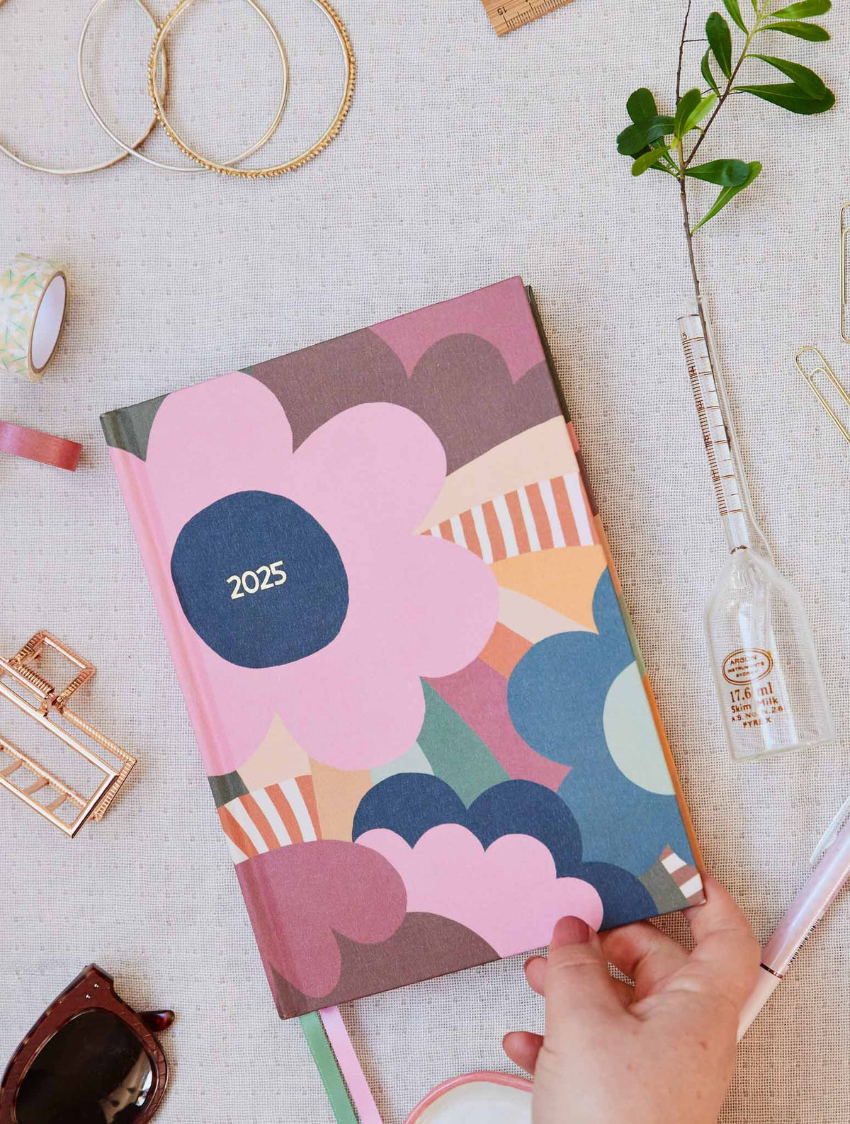 2025 Weekly Planner. Peony