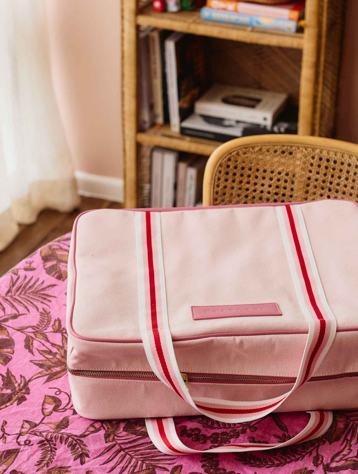 Keepcase. Pink